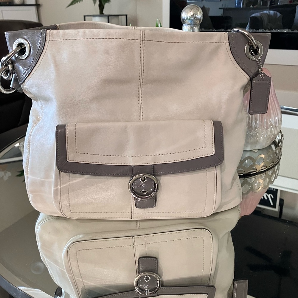 Coach Shoulder Bag with Structured Design